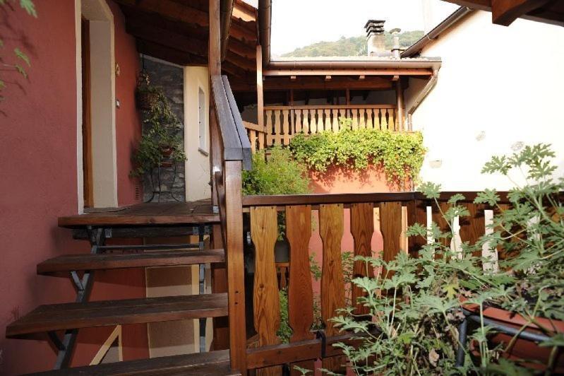 Appartamenti Vacanze E Camere Roccetta Fiorita Петтенаско Экстерьер фото